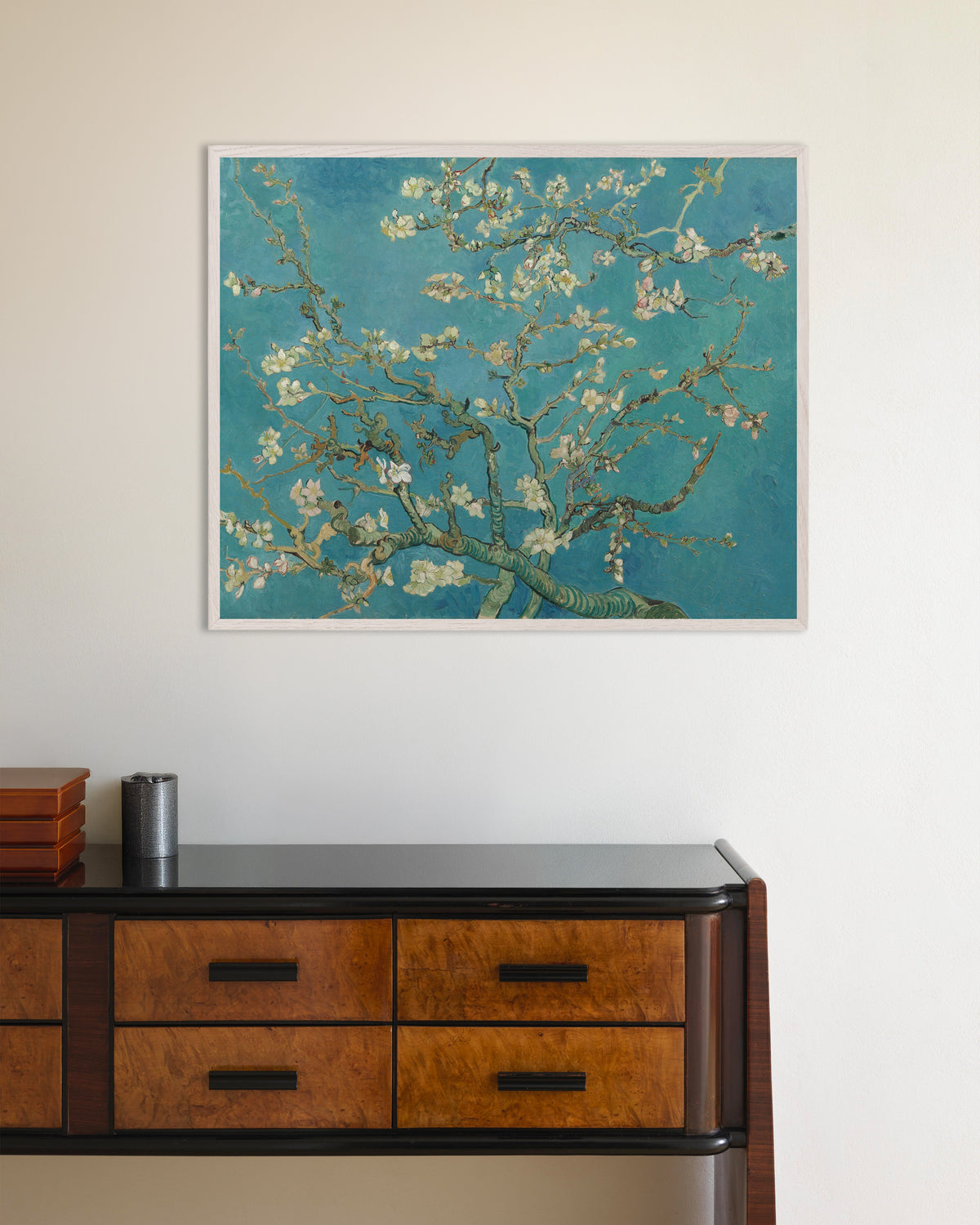 Poster van Amandelbloesem (1890) van Vincent van Gogh, met witte houten lijst