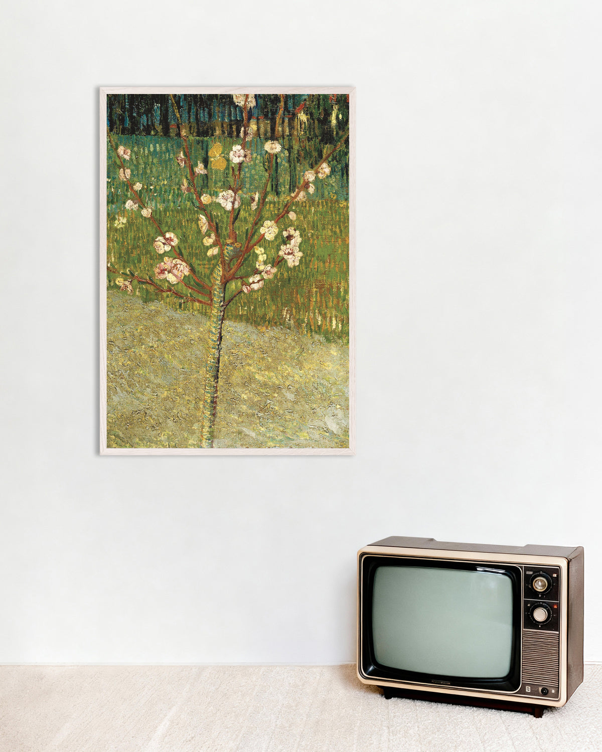 Poster van Amandelboom in bloei (1888) van Vincent van Gogh, met witte houten lijst