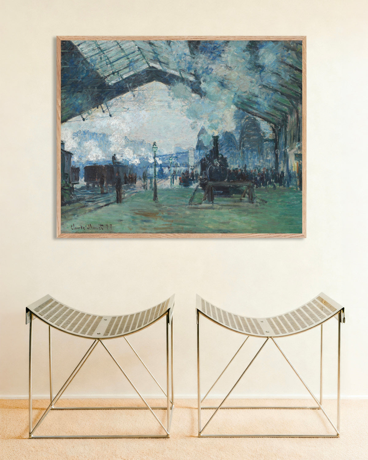 Poster Aankomst van de trein uit Normandië, Gare Saint-Lazare (1877) van Claude Monet met naturel houten lijst