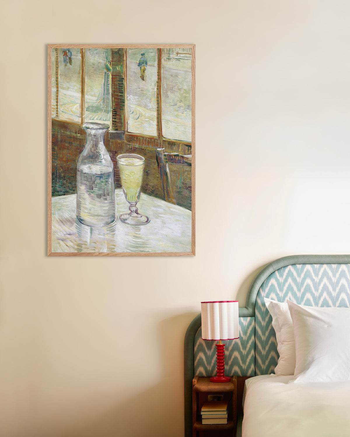 Poster van Cafétafel met absint (1887) van Vincent van Gogh, met naturel houten lijst