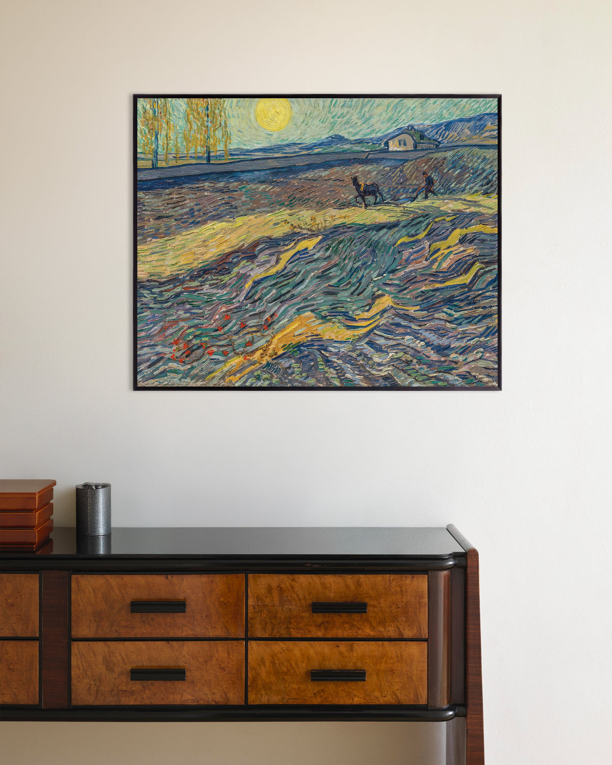 Poster van Omheind veld met ploegende boer (1889) van Vincent van Gogh, met metalen lijst