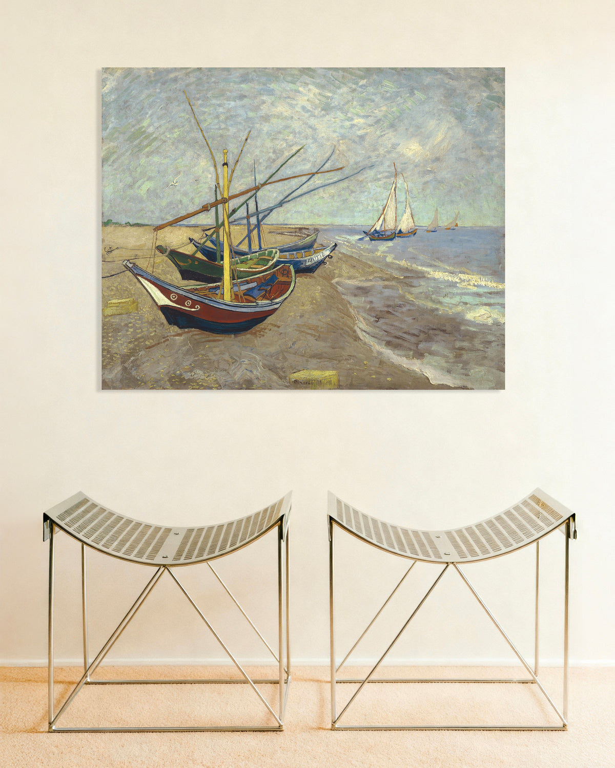 Poster van Vissersboten op het strand bij Les Saintes-Maries-de-la-Mer (1888) van Vincent van Gogh