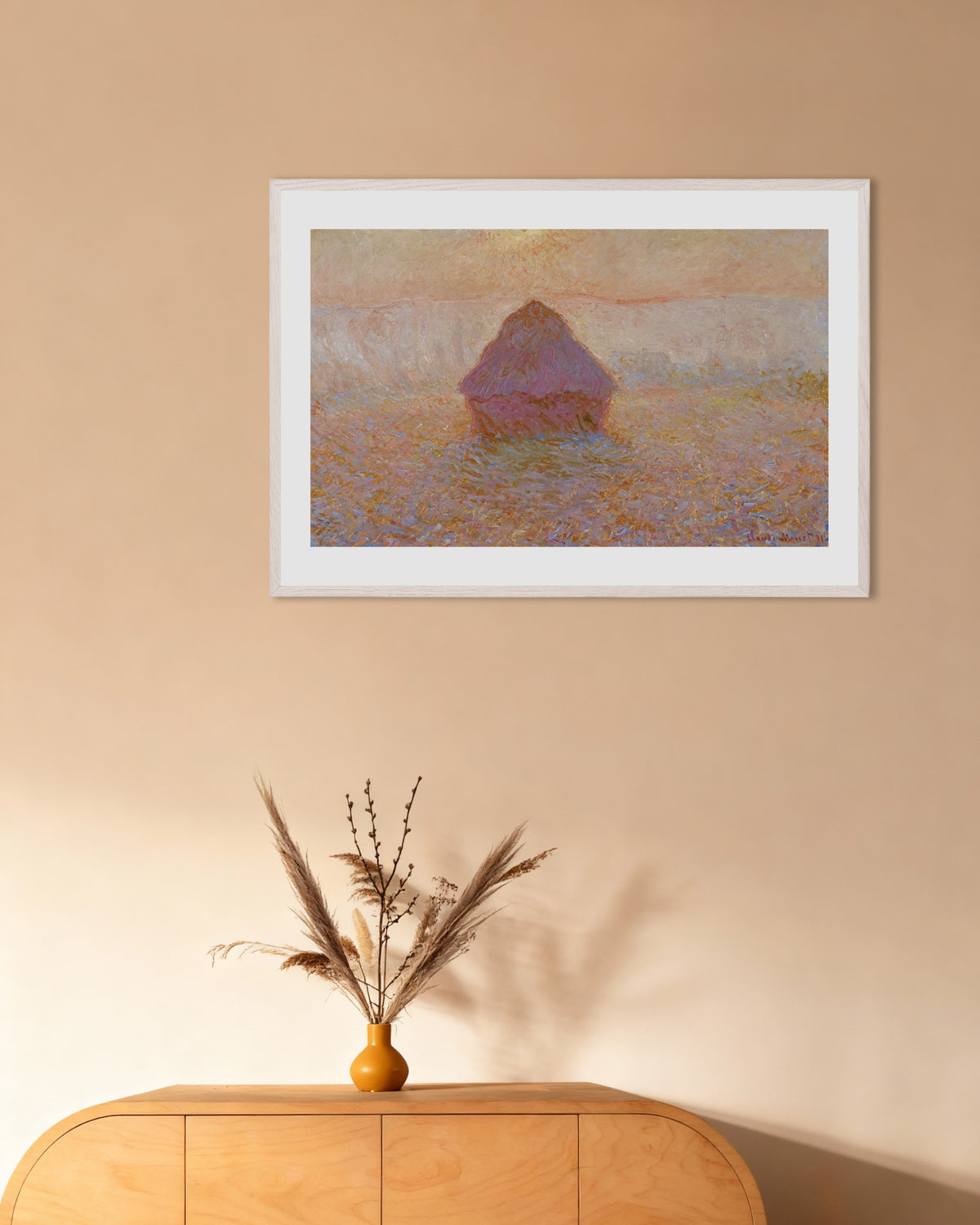Poster Graanschelf, zon in de nevel (1891) van Claude Monet met witte houten lijst