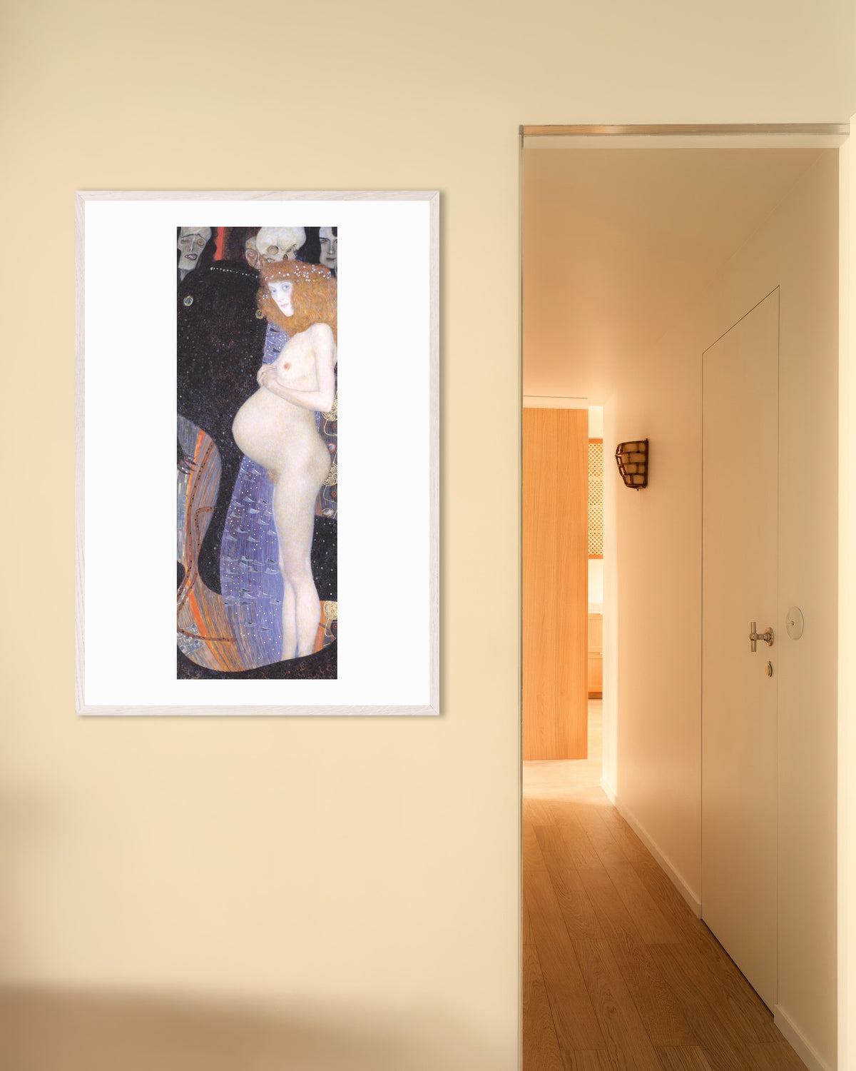 Poster De hoop I (1903) van Gustav Klimt met witte houten lijst