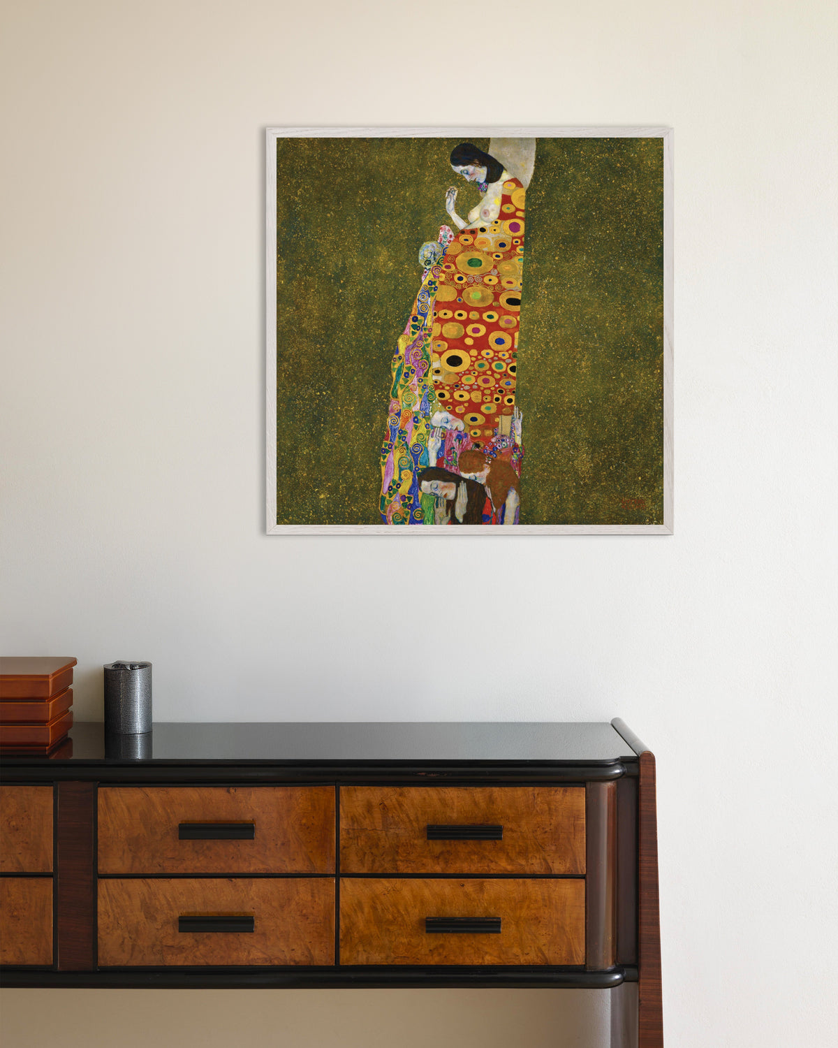 Poster De hoop II (1907–1908) van Gustav Klimt met witte houten lijst