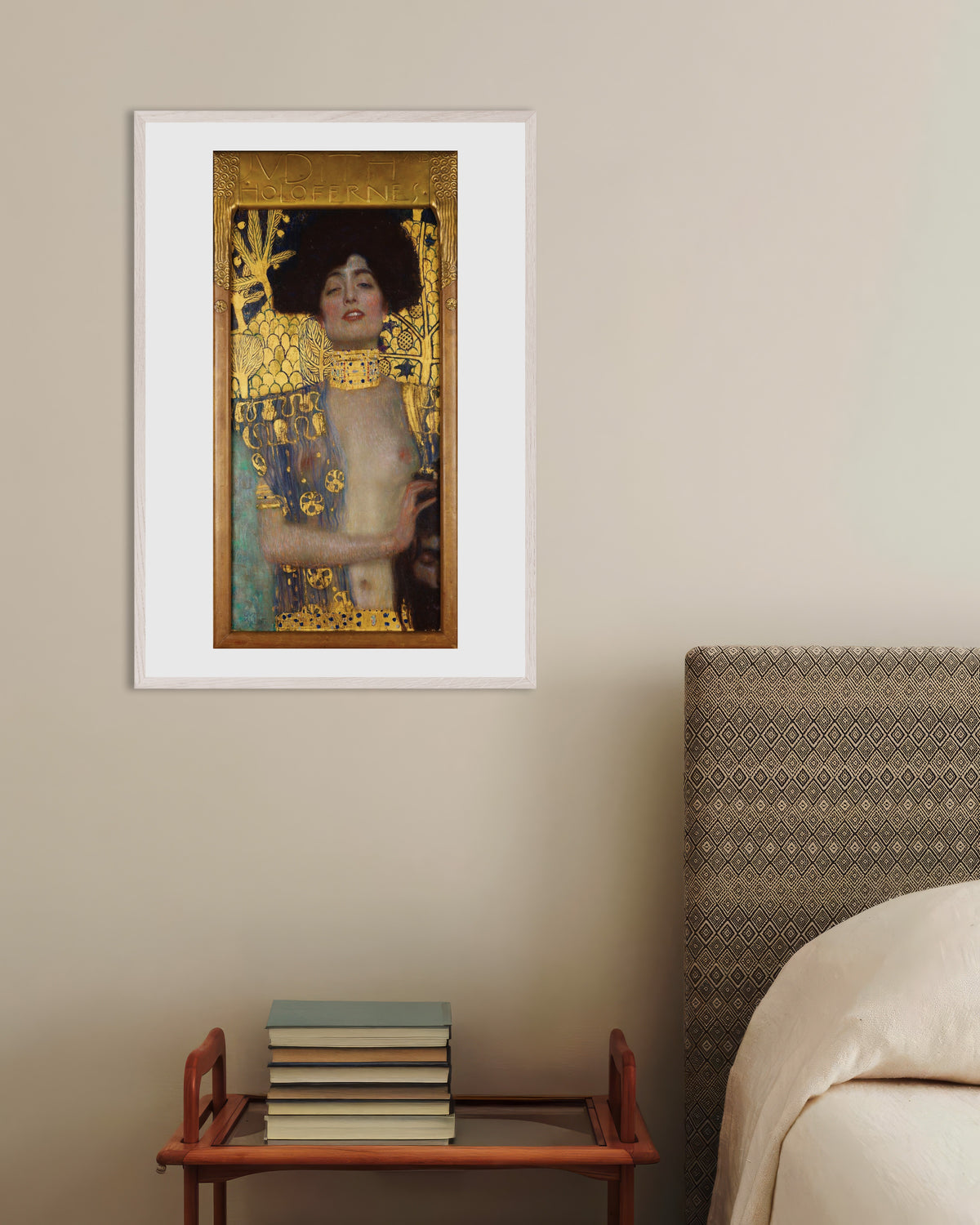 Poster Judith I (1901) van Gustav Klimt met witte houten lijst