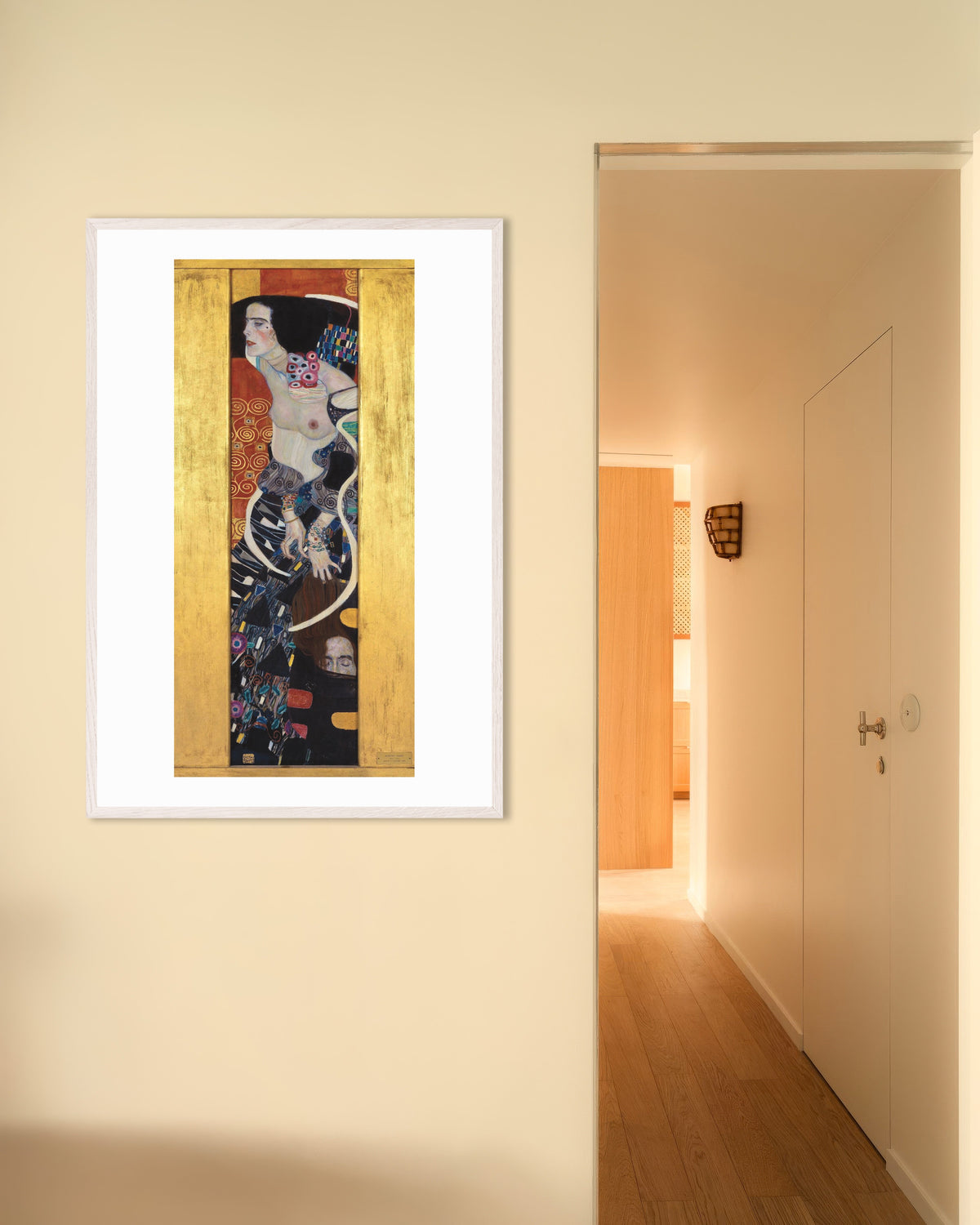 Poster Judith II (1909) van Gustav Klimt met witte houten lijst