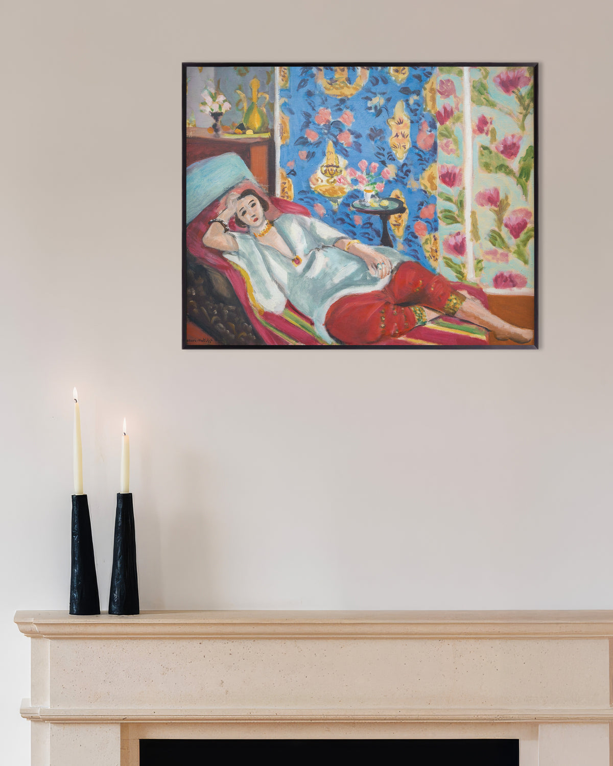 Poster van Odalisque met rode pofbroek (1924-1925) van Henri Matisse, met metalen lijst