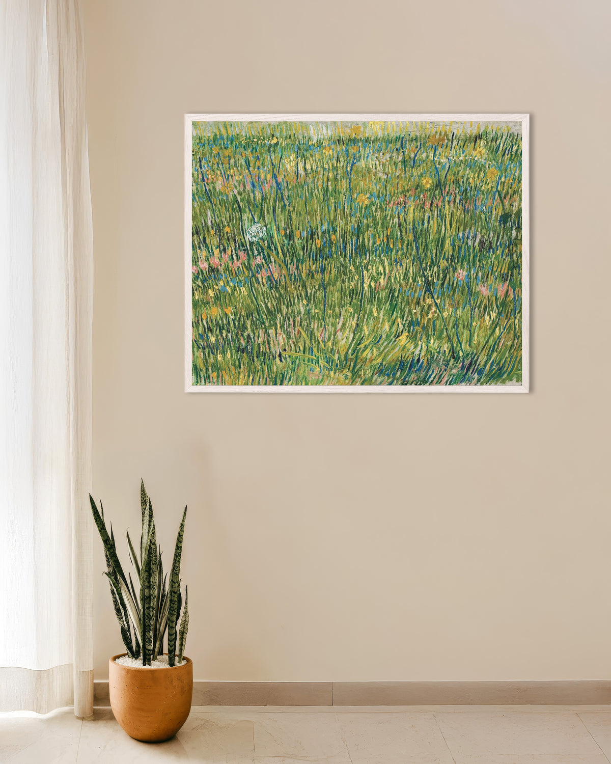 Poster van Grasveld (1887) van Vincent van Gogh, met witte houten lijst