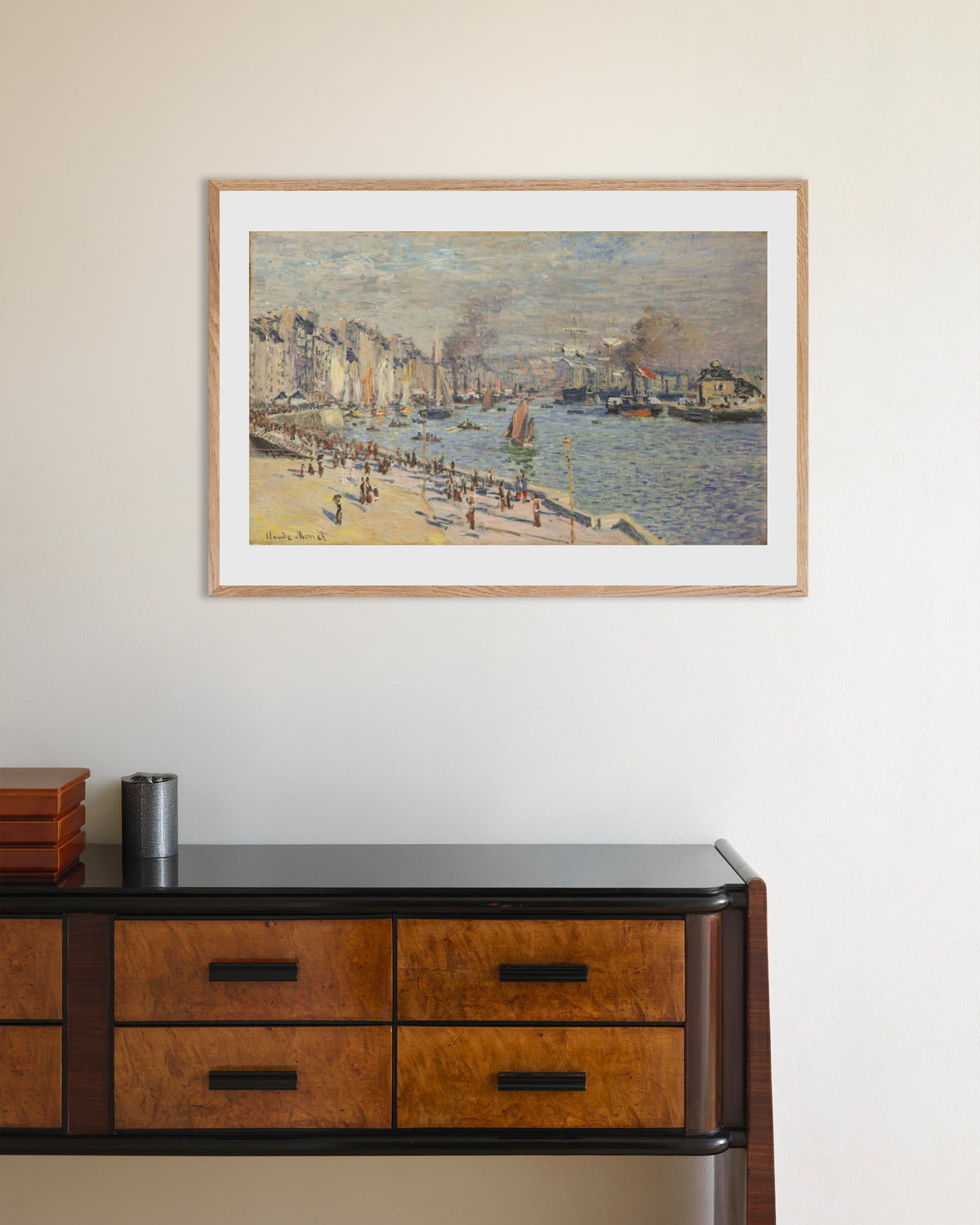 Poster De haven van Le Havre (1874) van Claude Monet met naturel houten lijst