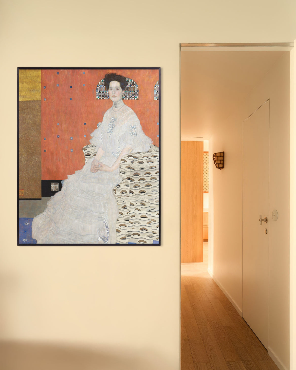 Poster Portret van Fritza Riedler (1906) van Gustav Klimt met metalen lijst