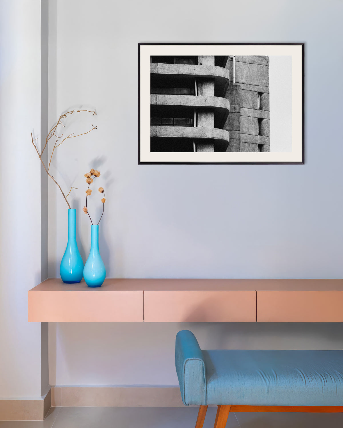 Poster ‘Afgeronde balkonplaten’, met metalen lijst