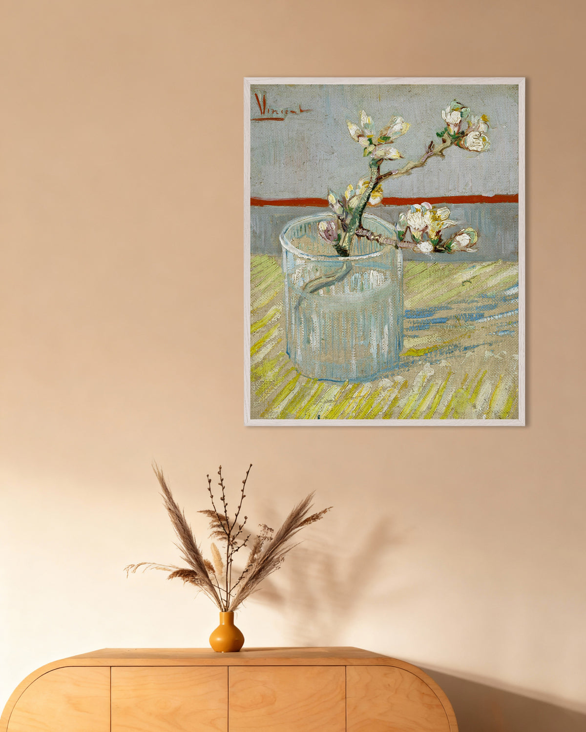Poster van Twijg met bloeiende amandel in een glas (1888) van Vincent van Gogh, met witte houten lijst