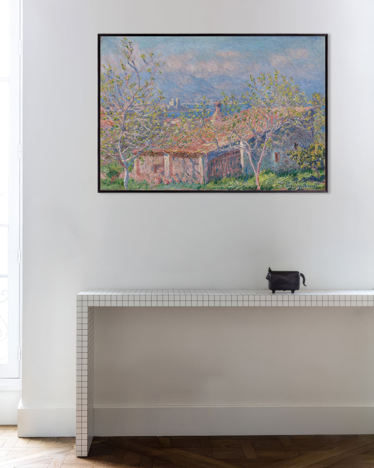 Poster Het huis van de tuinman in Antibes (1888) van Claude Monet met metalen lijst