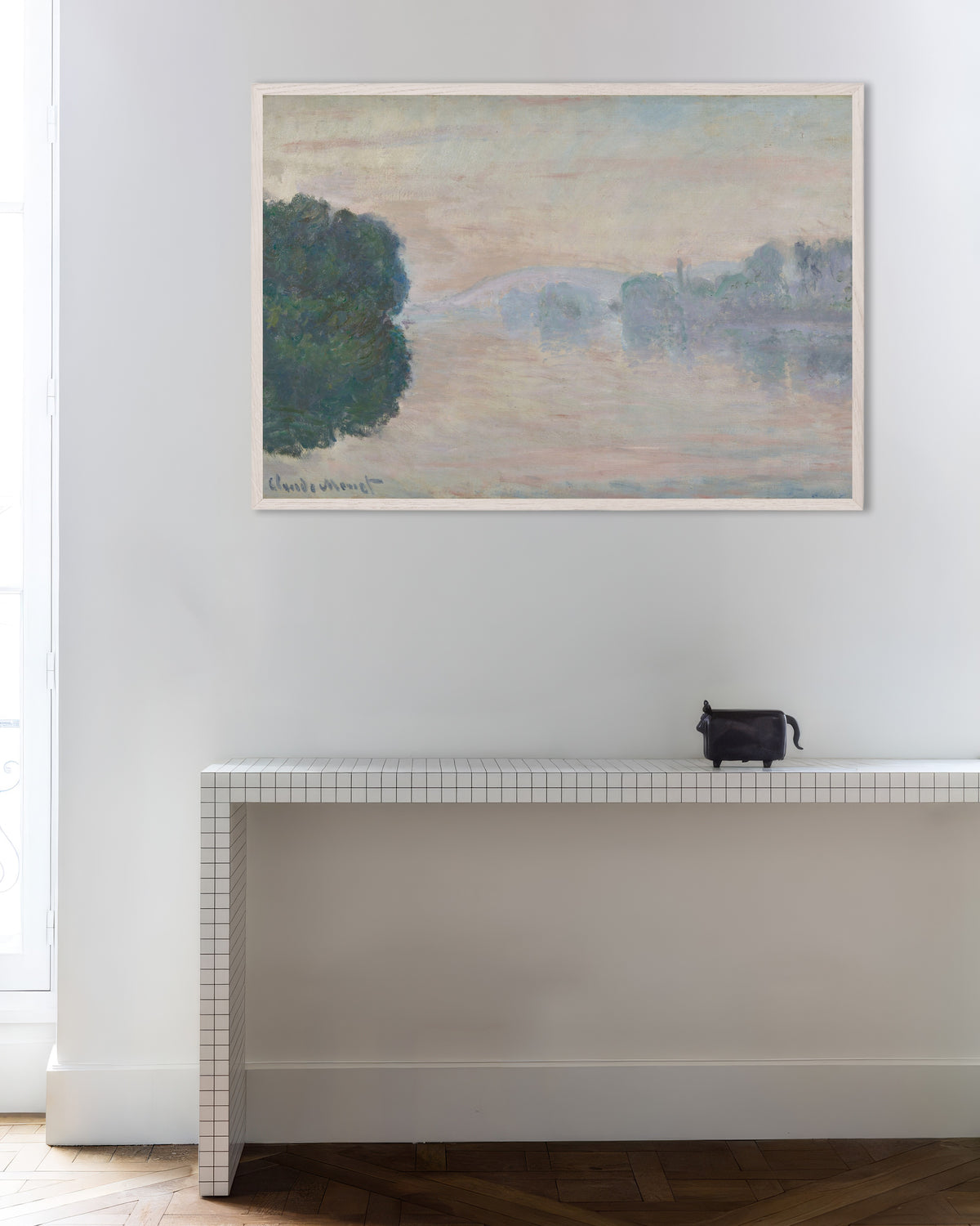 Poster De Seine in de mist (1894) van Claude Monet met witte houten lijst