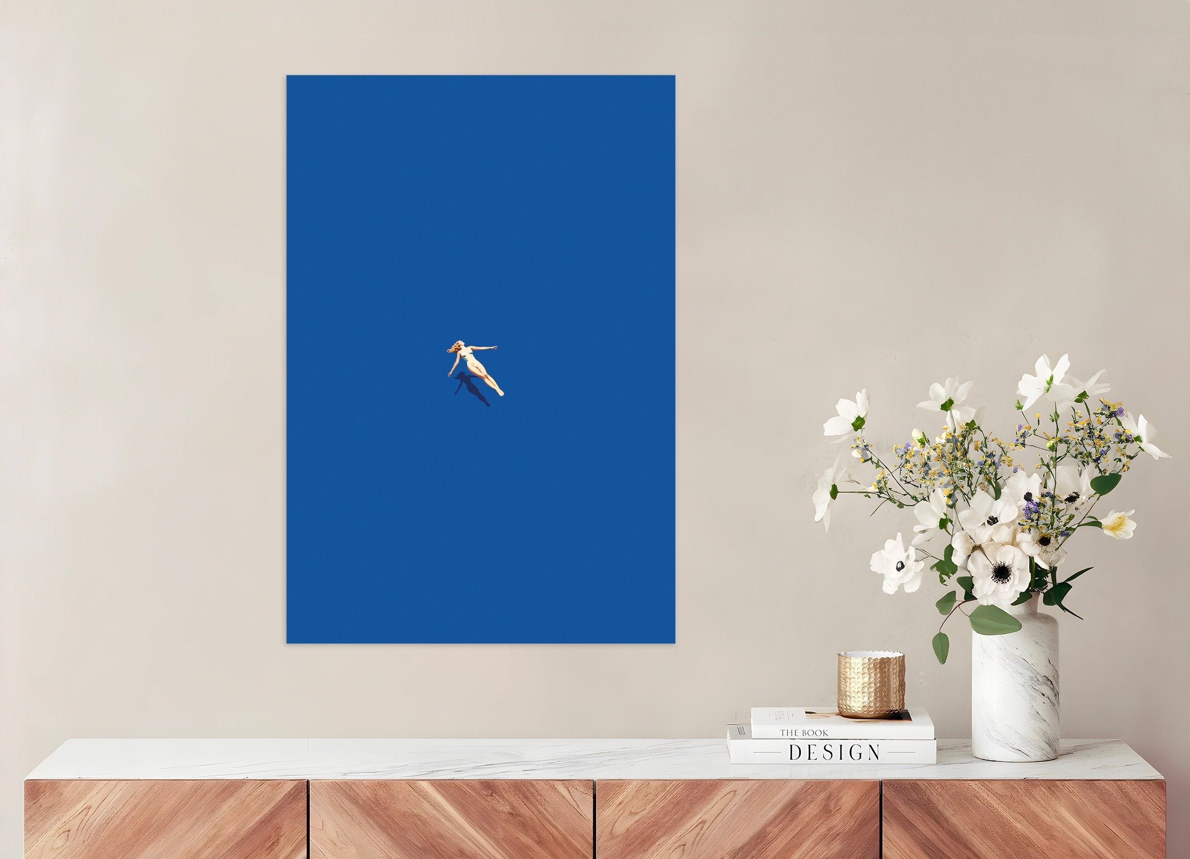 Vrouw drijvend op water, SPA poster