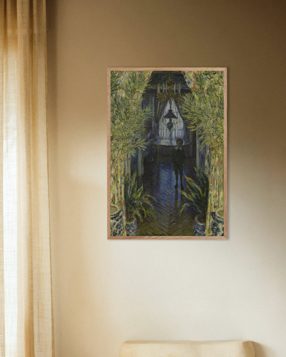 Poster Een hoek van het appartement (1875) van Claude Monet met naturel houten lijst