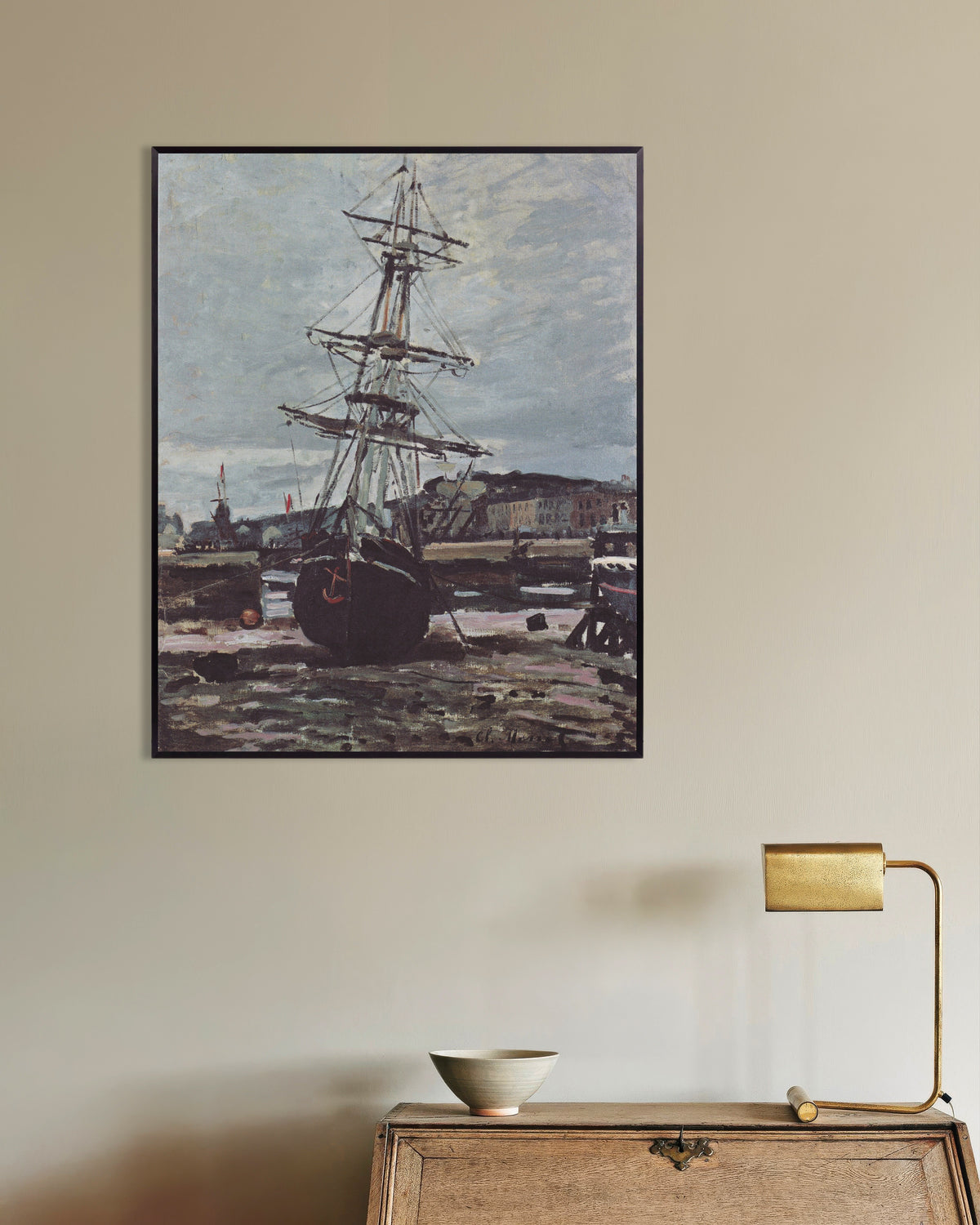 Poster Drooggevallen boot in Fécamp (1868) van Claude Monet met metalen lijst