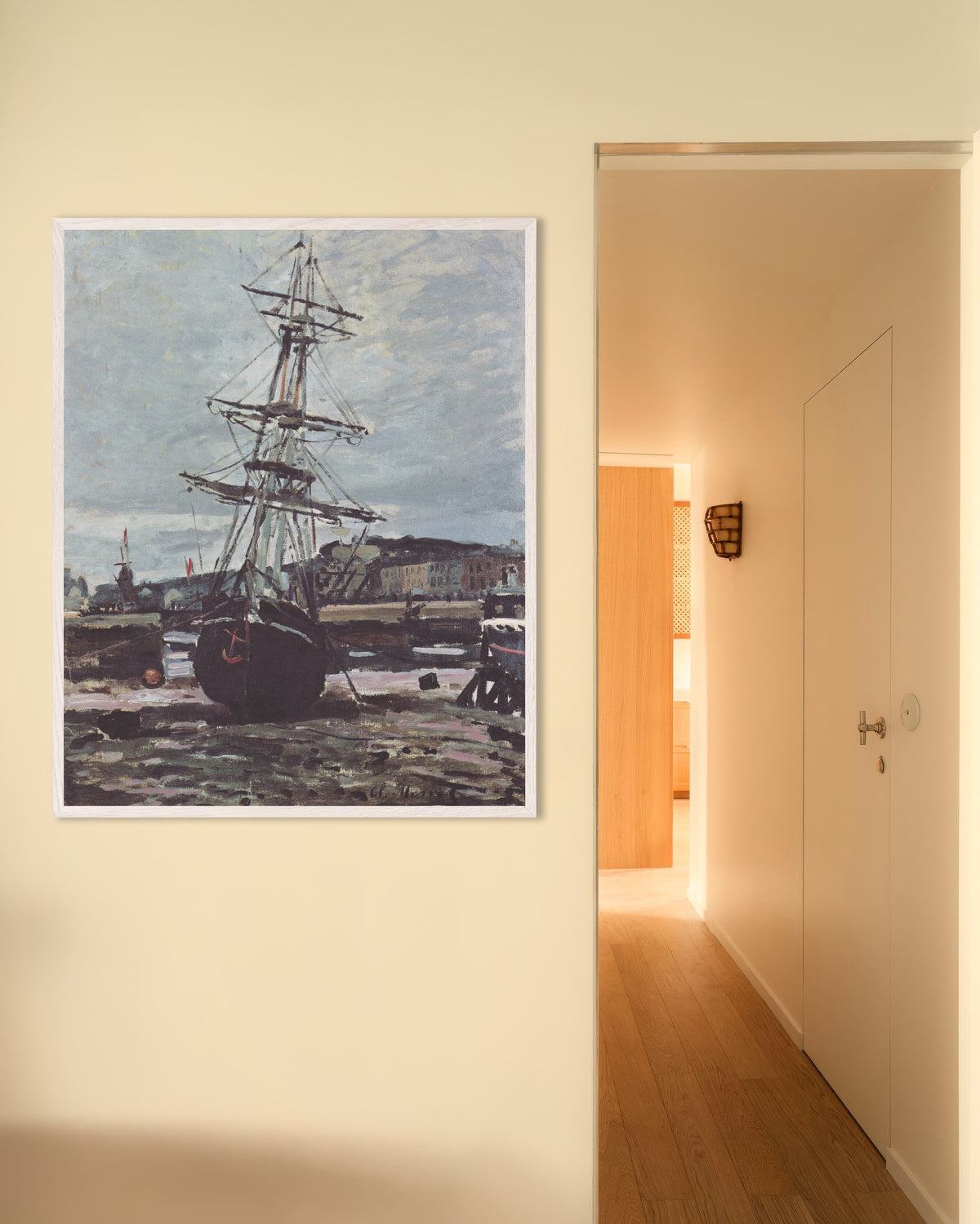 Poster Drooggevallen boot in Fécamp (1868) van Claude Monet met witte houten lijst