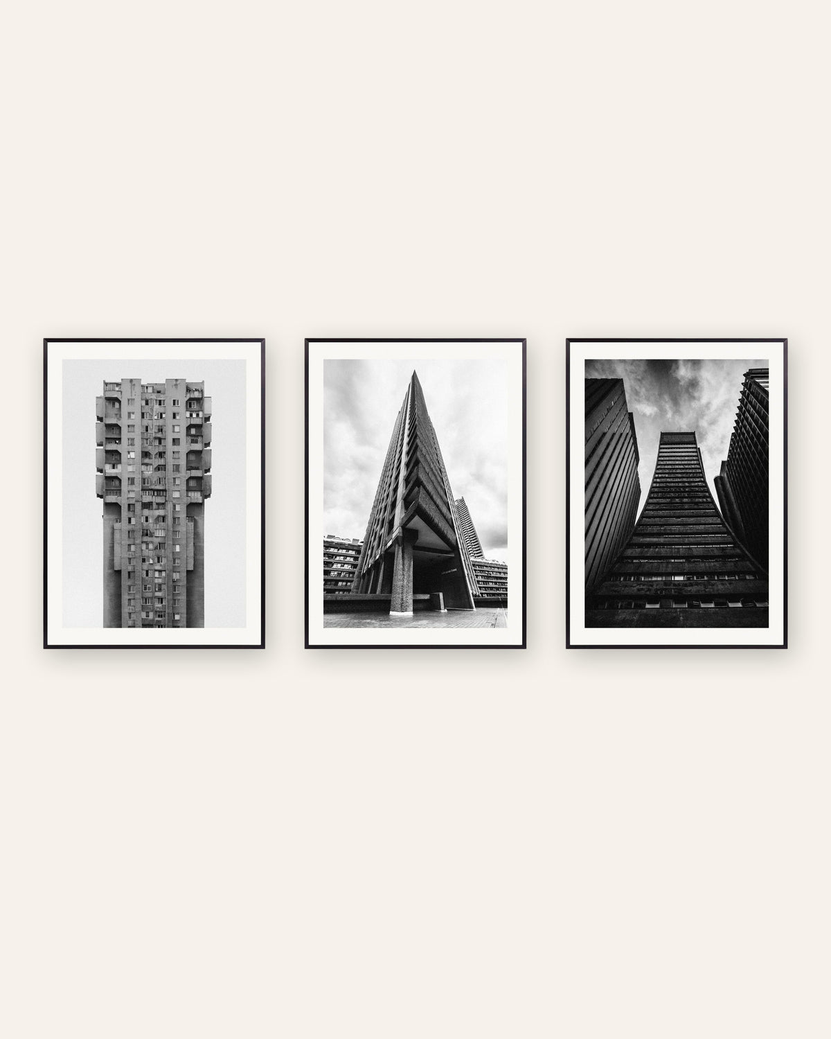 Brutalisme posters, set van 3: torens van beton, in zwarte metalen lijsten