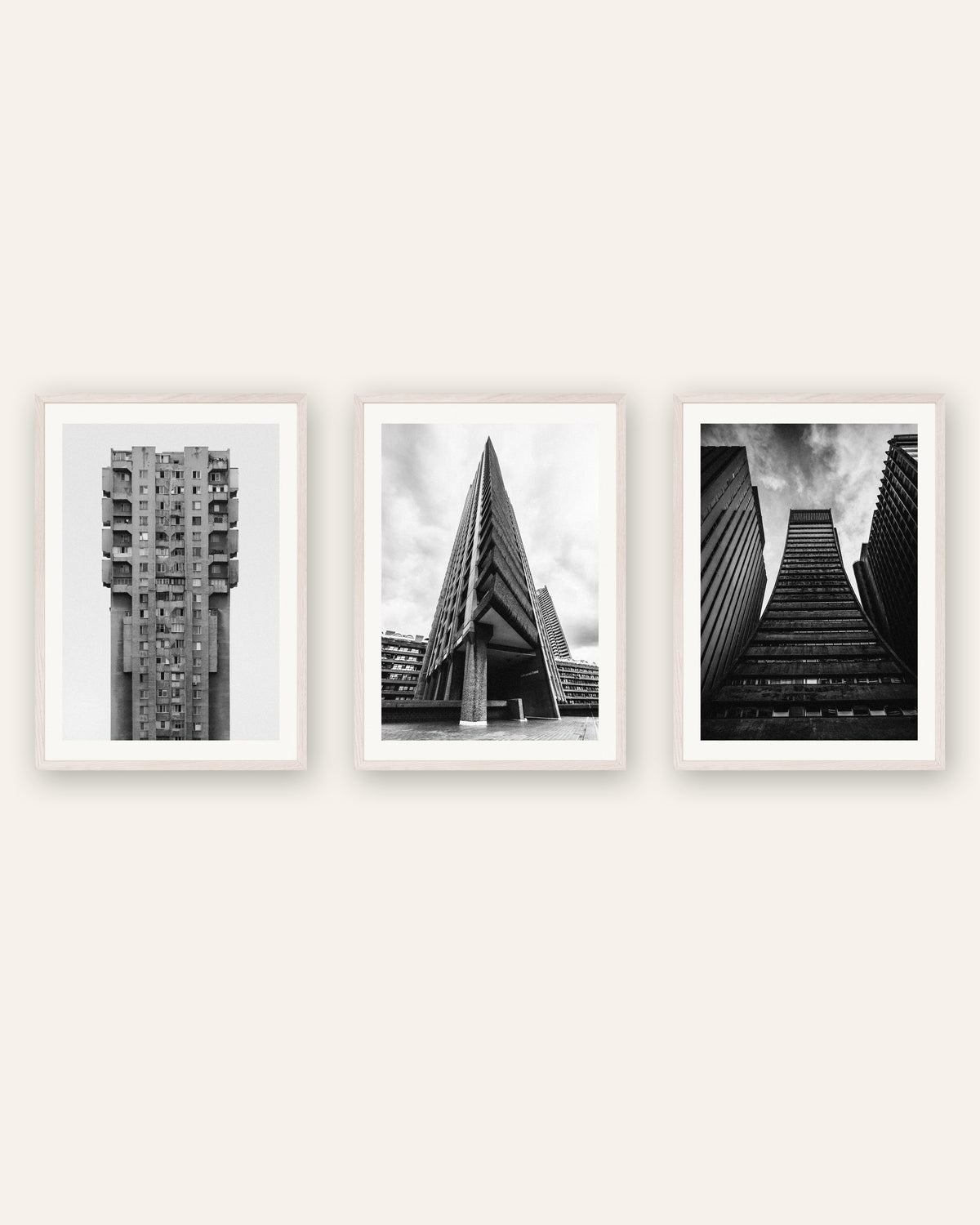 Brutalisme posters, set van 3: torens van beton, in witte eikenhouten lijsten