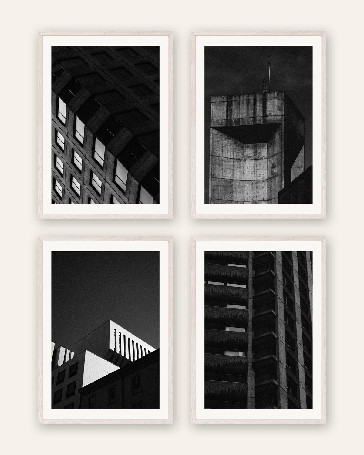 Brutalisme posters, set van 4: beton bij nacht, in witte eikenhouten lijsten