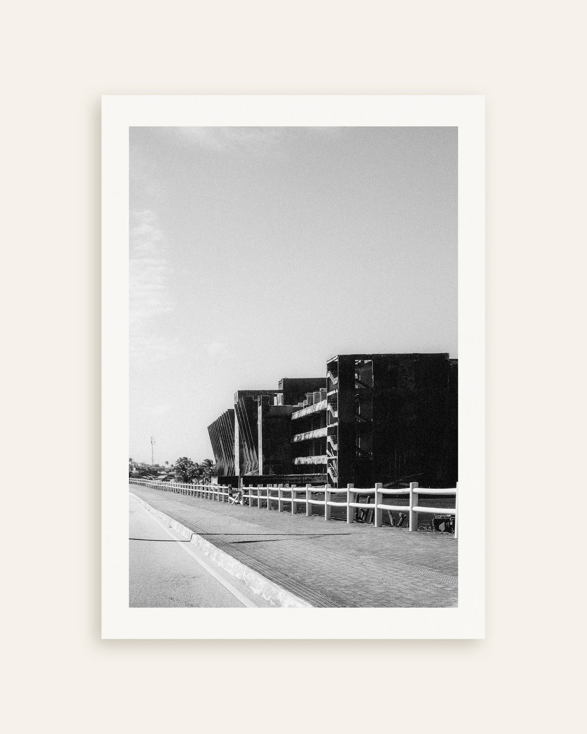 Poster ‘Betonruïne langs de weg’, miniatuur