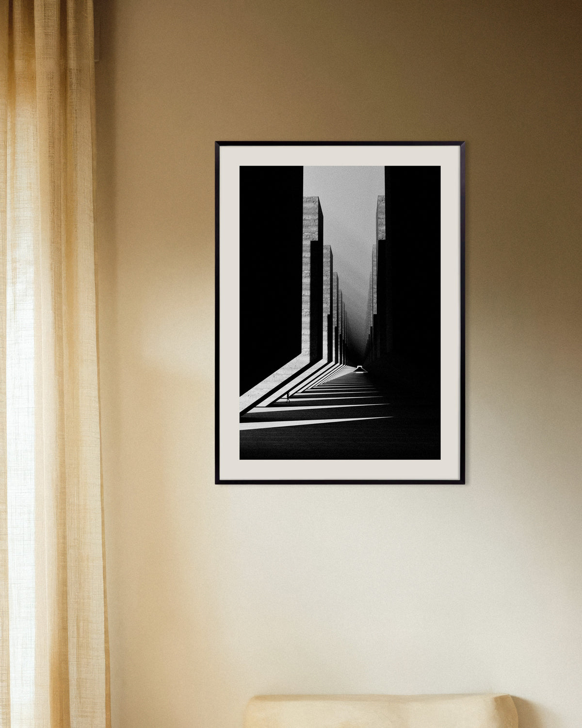 Poster ‘Gang van licht en beton’, met metalen lijst