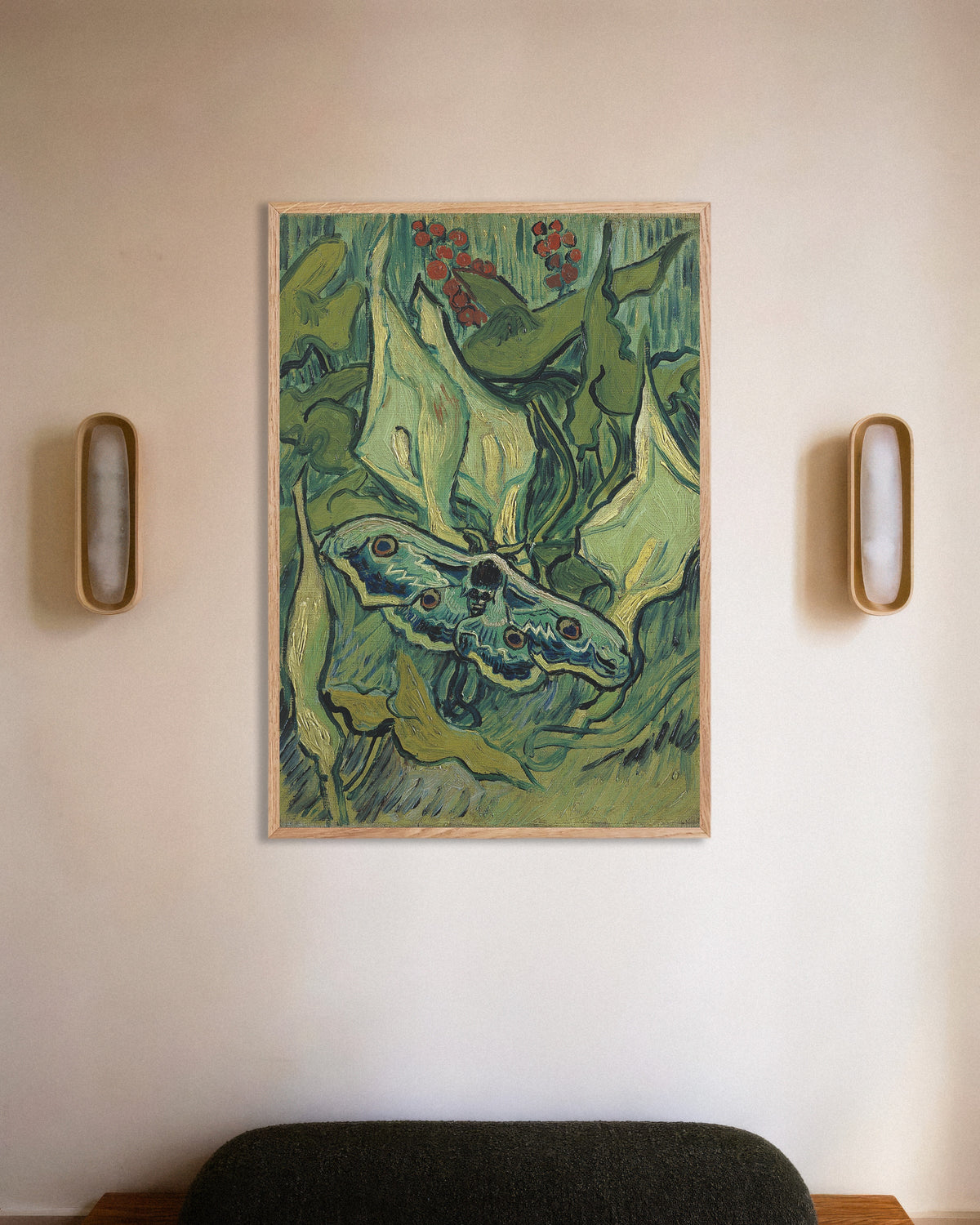 Poster van Keizersvlinder (1889) van Vincent van Gogh, met naturel houten lijst