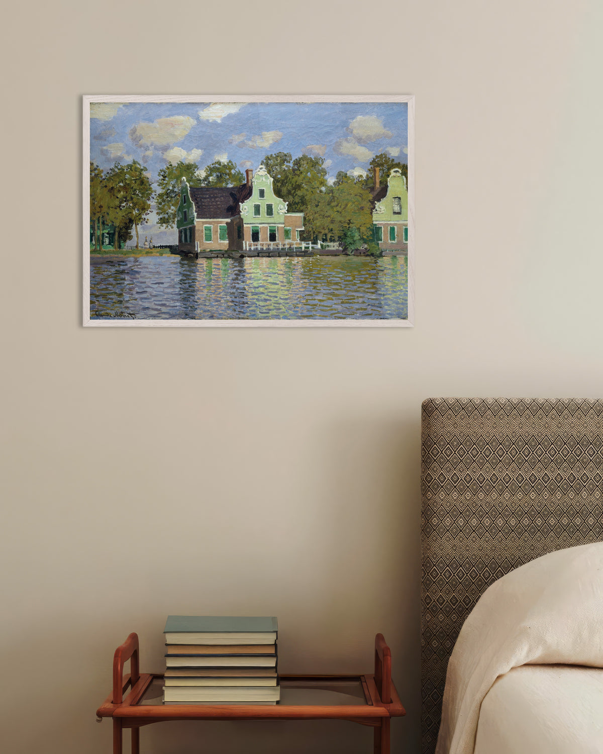 Poster Huizen aan de oever van de Zaan (1871) van Claude Monet met witte houten lijst