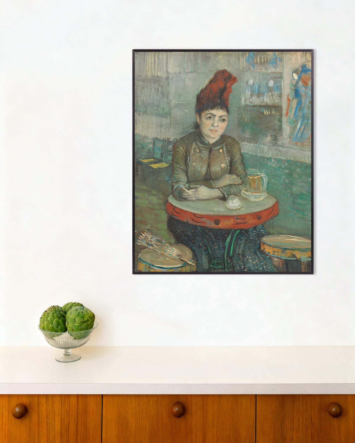 Poster van In het café, Agostina Segatori in Le Tambourin (1887) van Vincent van Gogh, met metalen lijst