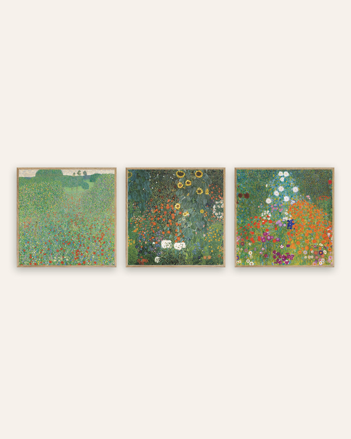 Klimt posters, set van 3: Klaprozenveld, Boerentuin met zonnebloemen en Boerentuin, in naturel eikenhouten lijsten