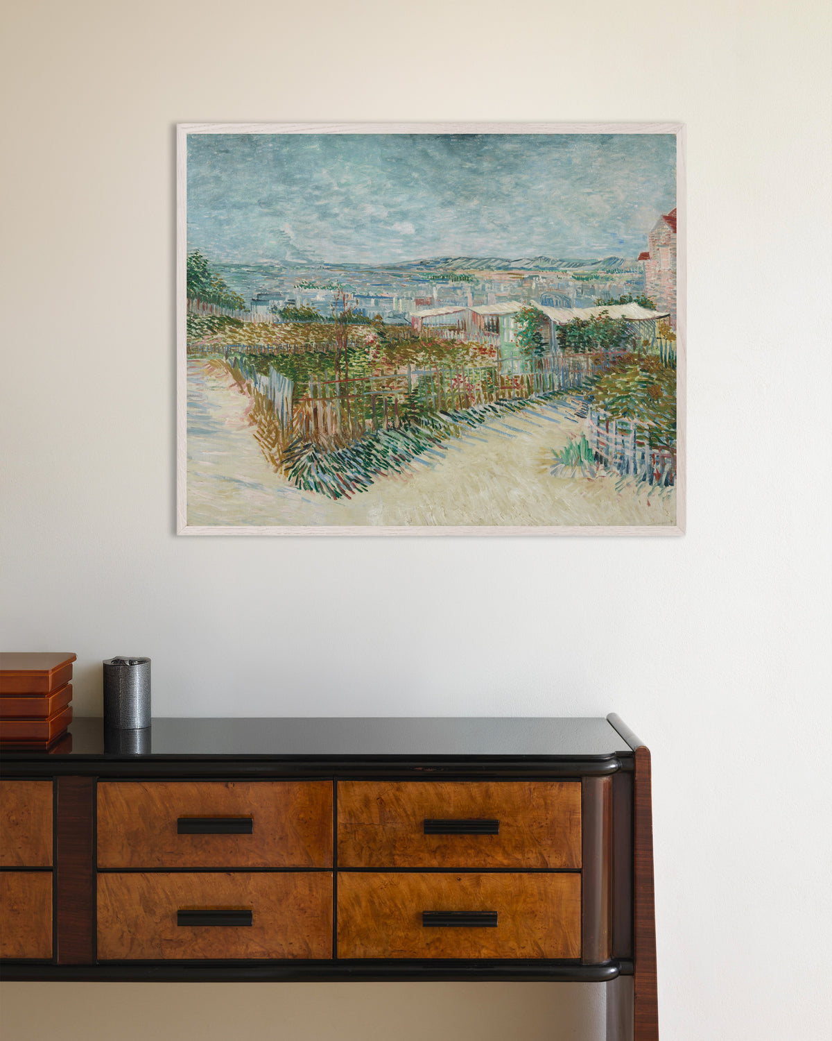 Poster van Montmartre, achter de Moulin de la Galette (1887) van Vincent van Gogh, met witte houten lijst