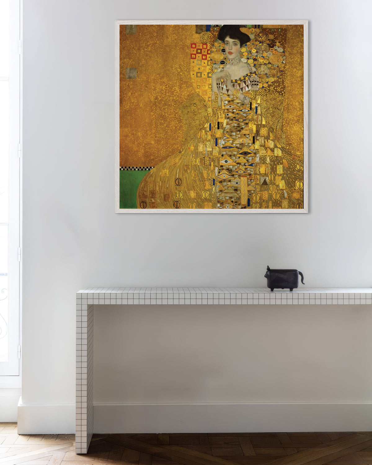 Poster Portret van Adele Bloch-Bauer I (1907) van Gustav Klimt met witte houten lijst