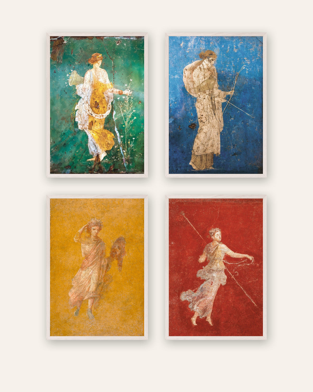 Set van 4 posters met Romeinse fresco’s, Flora, Artemis, Melpomene en Maenade, in witte houten lijsten