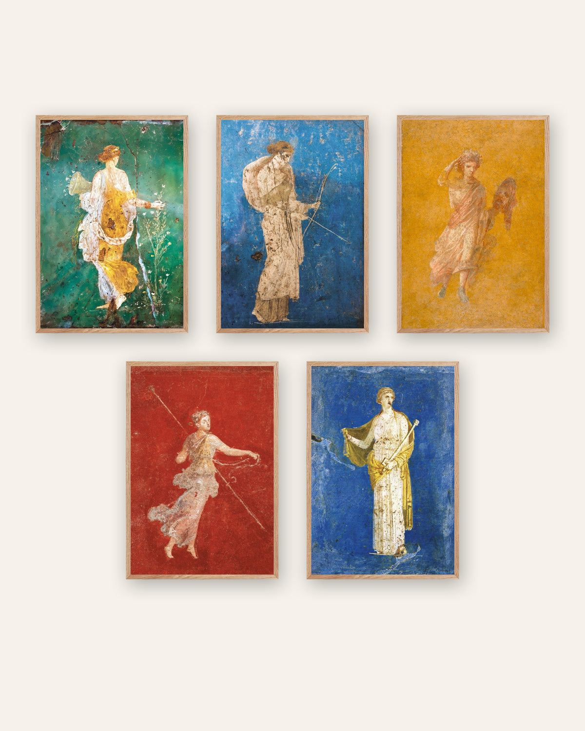Set van 5 posters met Romeinse fresco’s, Flora, Artemis, Melpomene, Maenade en Medea, in naturel houten lijsten