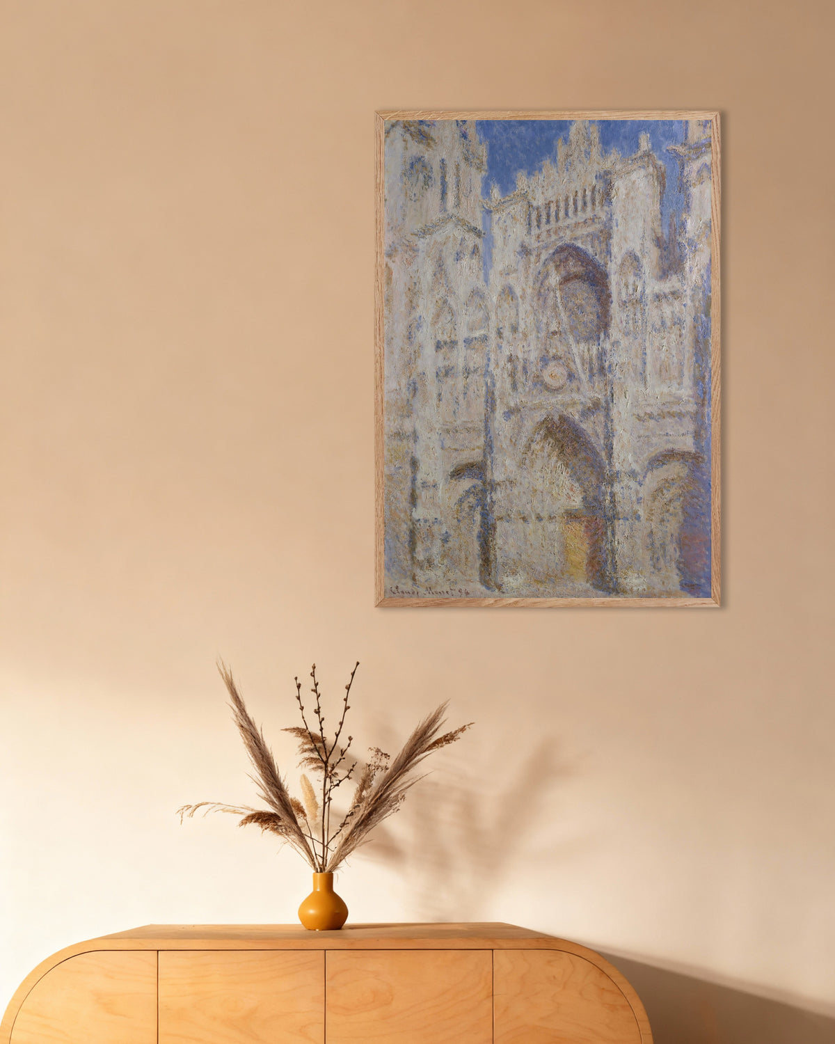 Poster De kathedraal van Rouen, het portaal in de zon (1894) van Claude Monet met naturel houten lijst