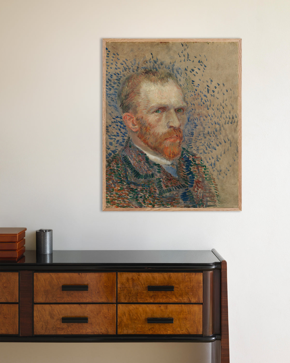 Poster van Zelfportret met blauwe strepen (1887) van Vincent van Gogh, met naturel houten lijst