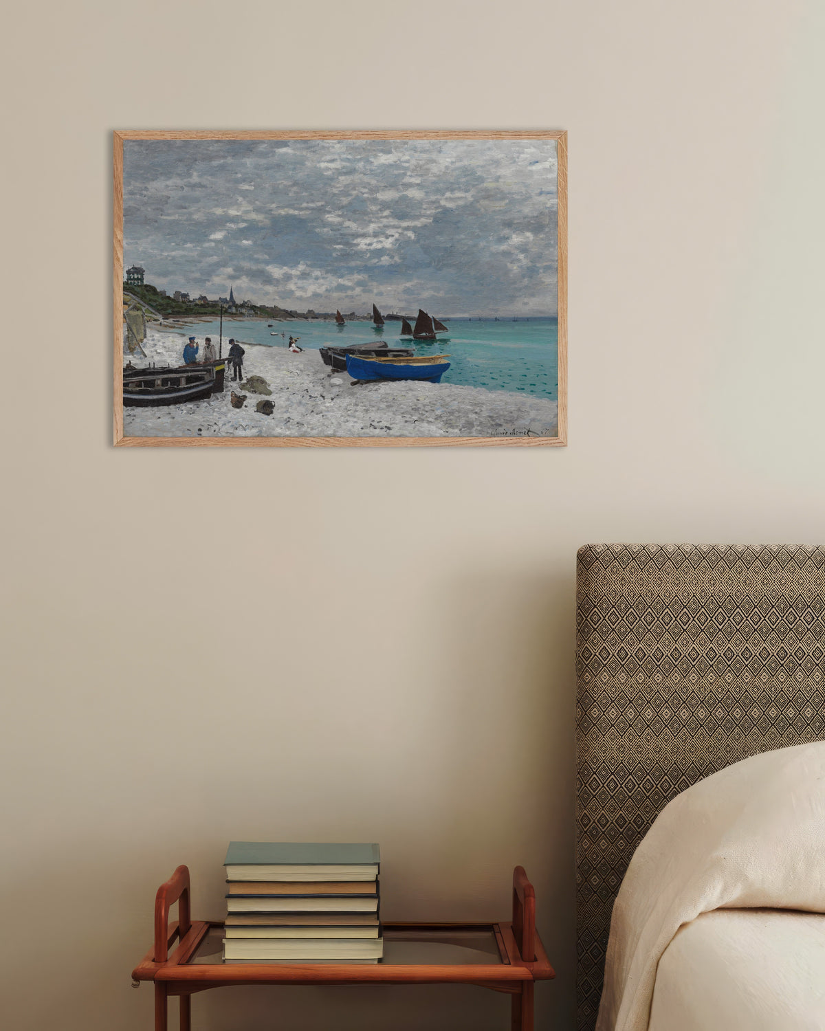 Poster Het strand van Sainte-Adresse (1867) van Claude Monet met naturel houten lijst