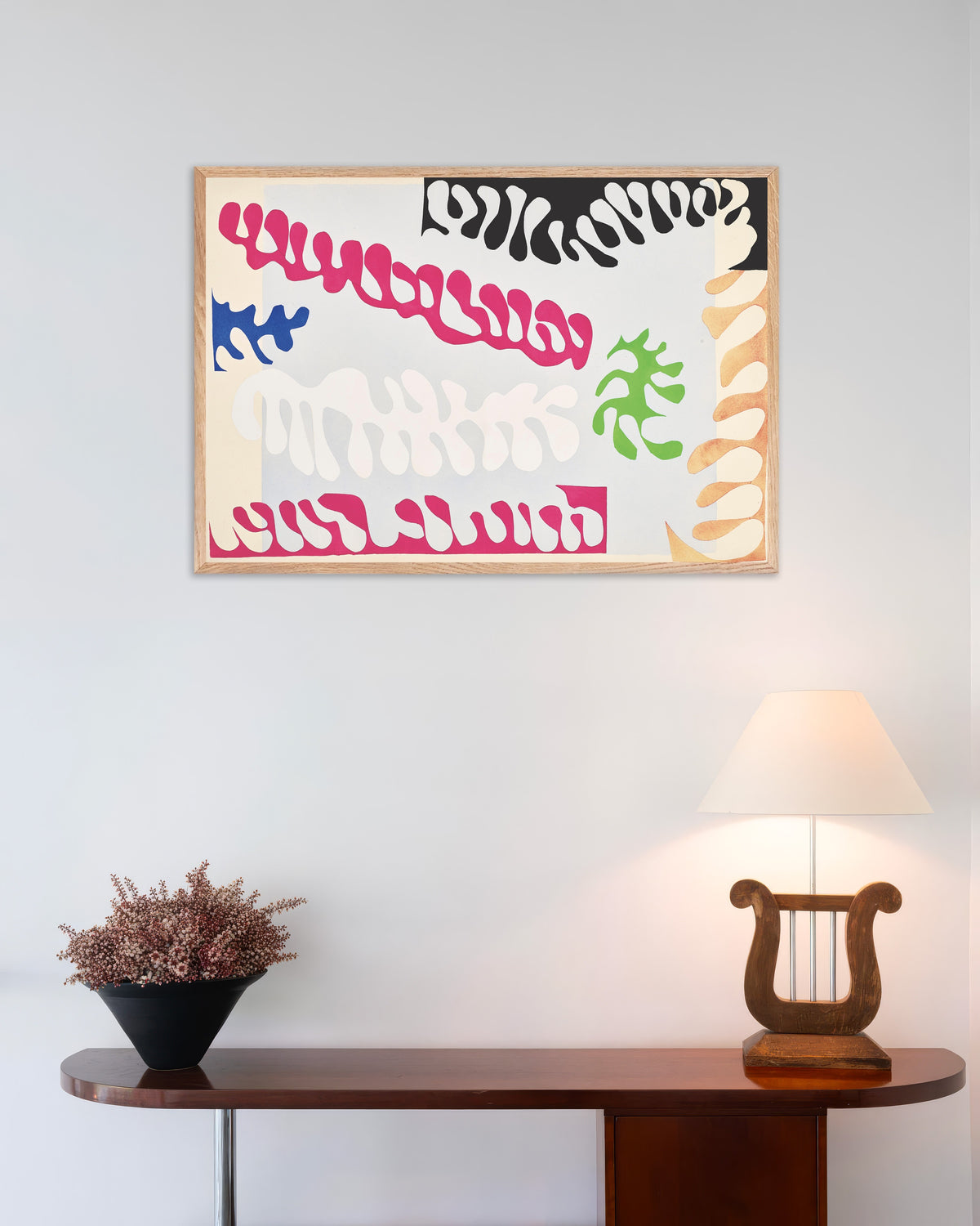 Poster van De lagune in roze en wit (Jazz, 1947) van Henri Matisse, met een lijst van naturel hout