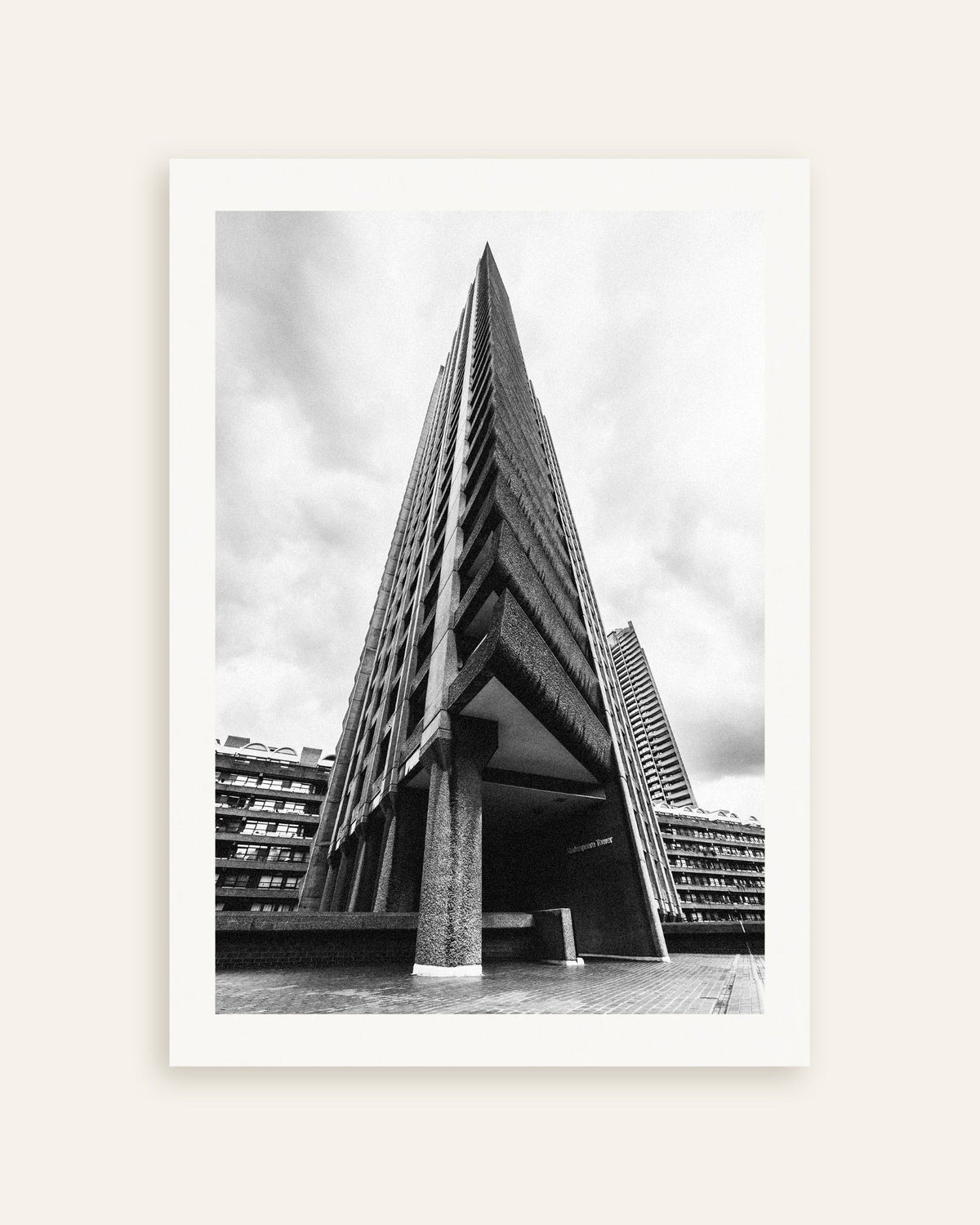 Poster ‘Boeg van een driehoekige toren’, miniatuur
