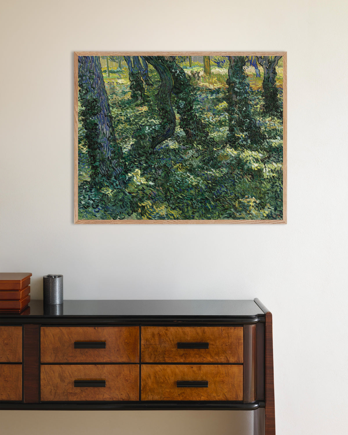 Poster van Ondergroei (1887) van Vincent van Gogh, met naturel houten lijst