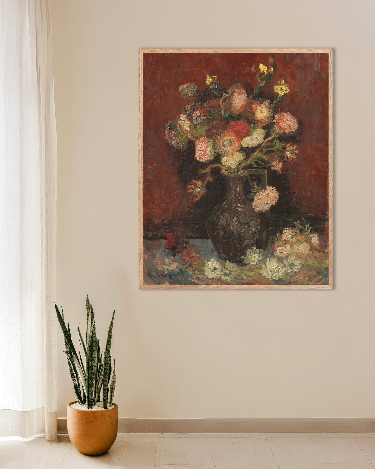 Poster van Vaas met Chinese asters en gladiolen (1886) van Vincent van Gogh, met naturel houten lijst