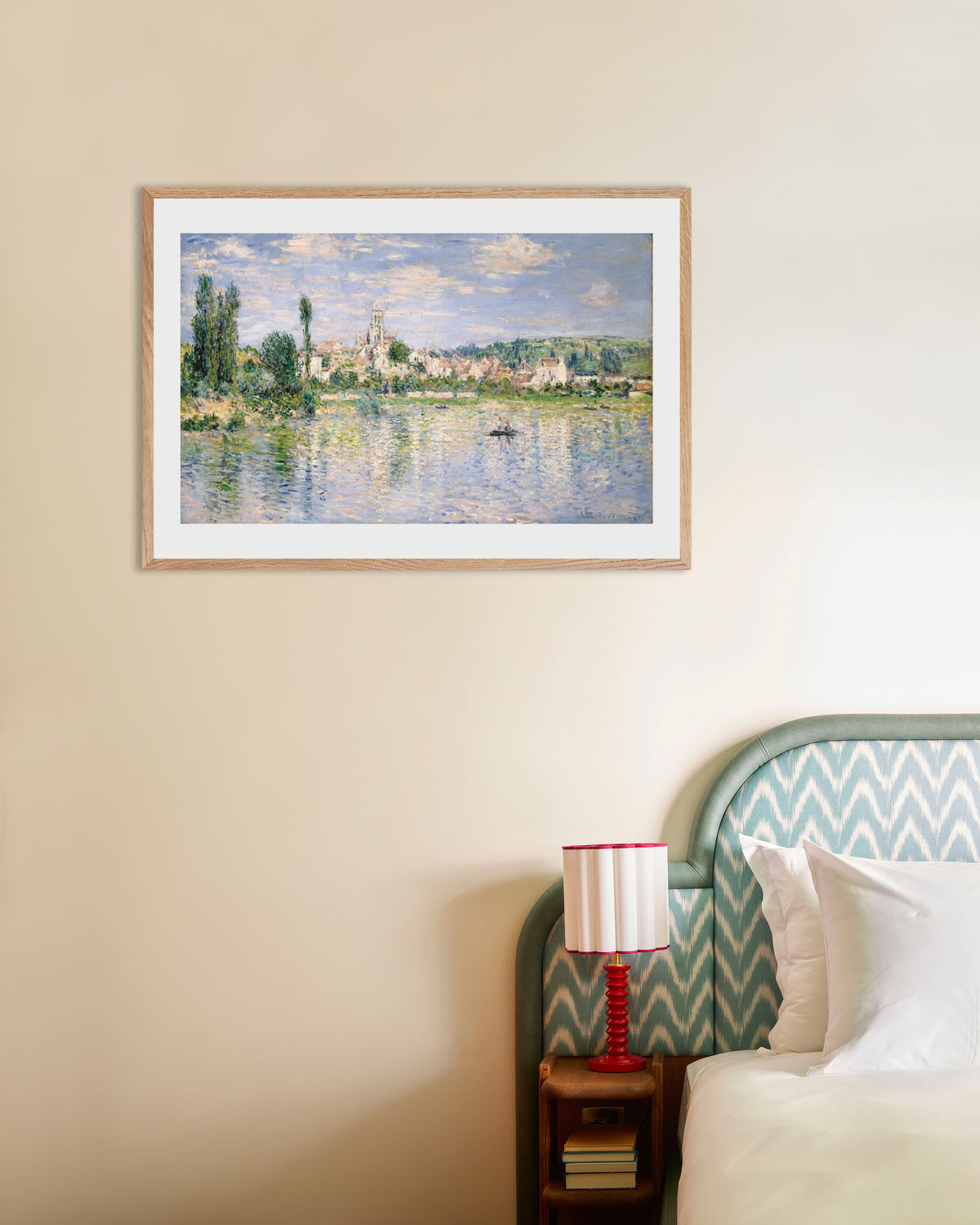Poster Vétheuil in de zomer (1880) van Claude Monet met naturel houten lijst