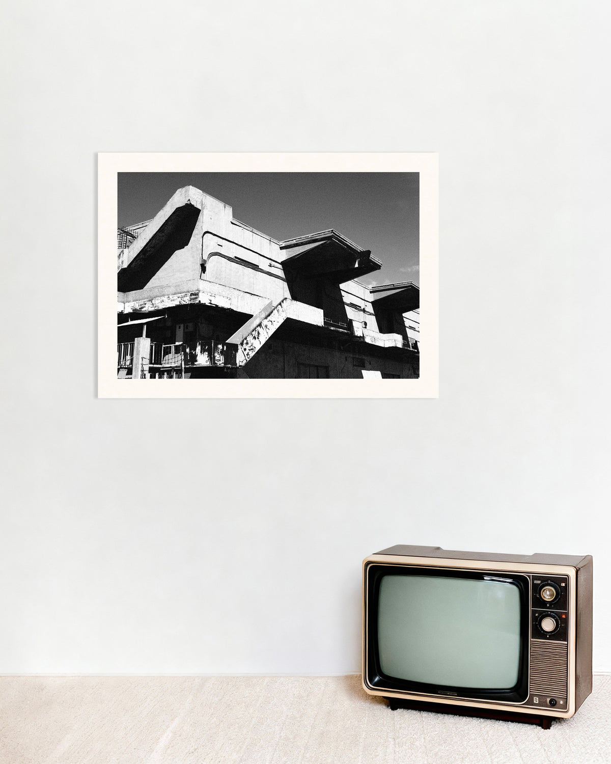 Poster ‘Verweerd betonnen paviljoen’